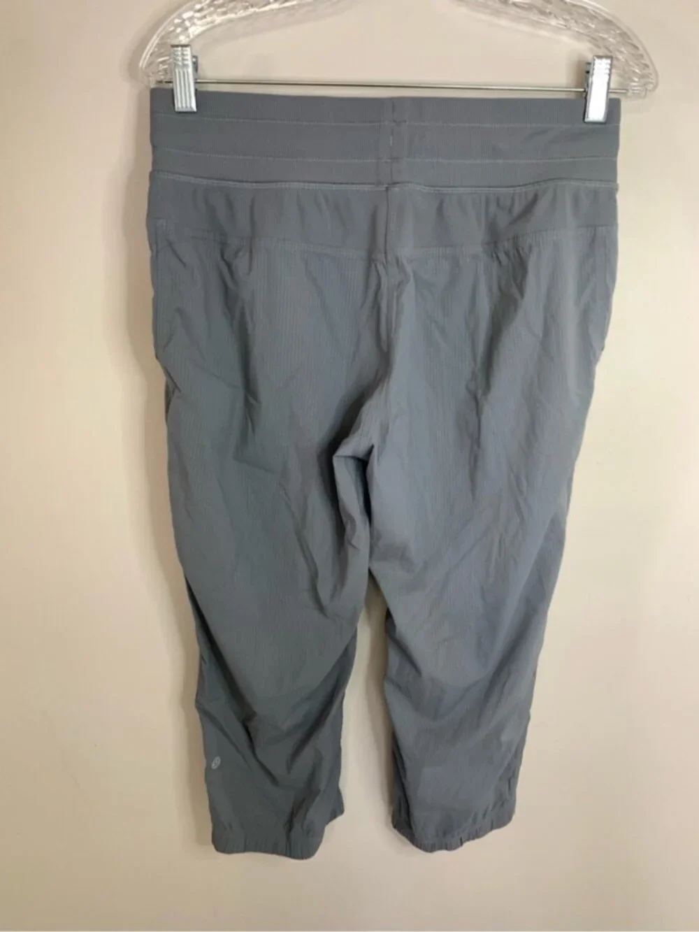 Lululemon Grey Cropped Pants 8